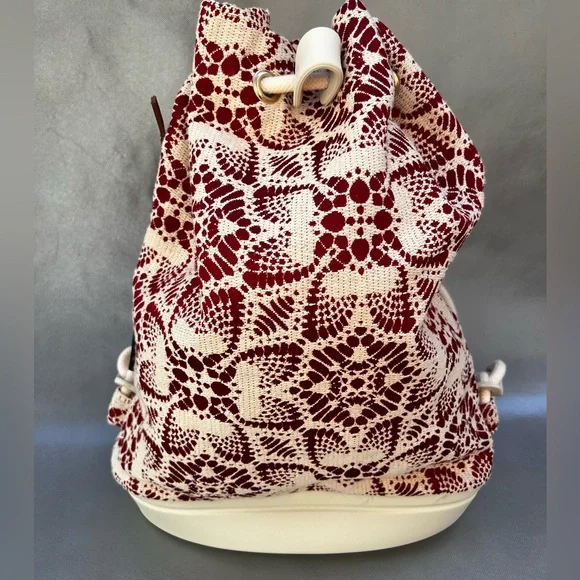 O Bag Drawstring Bag - Picture 4 of 10